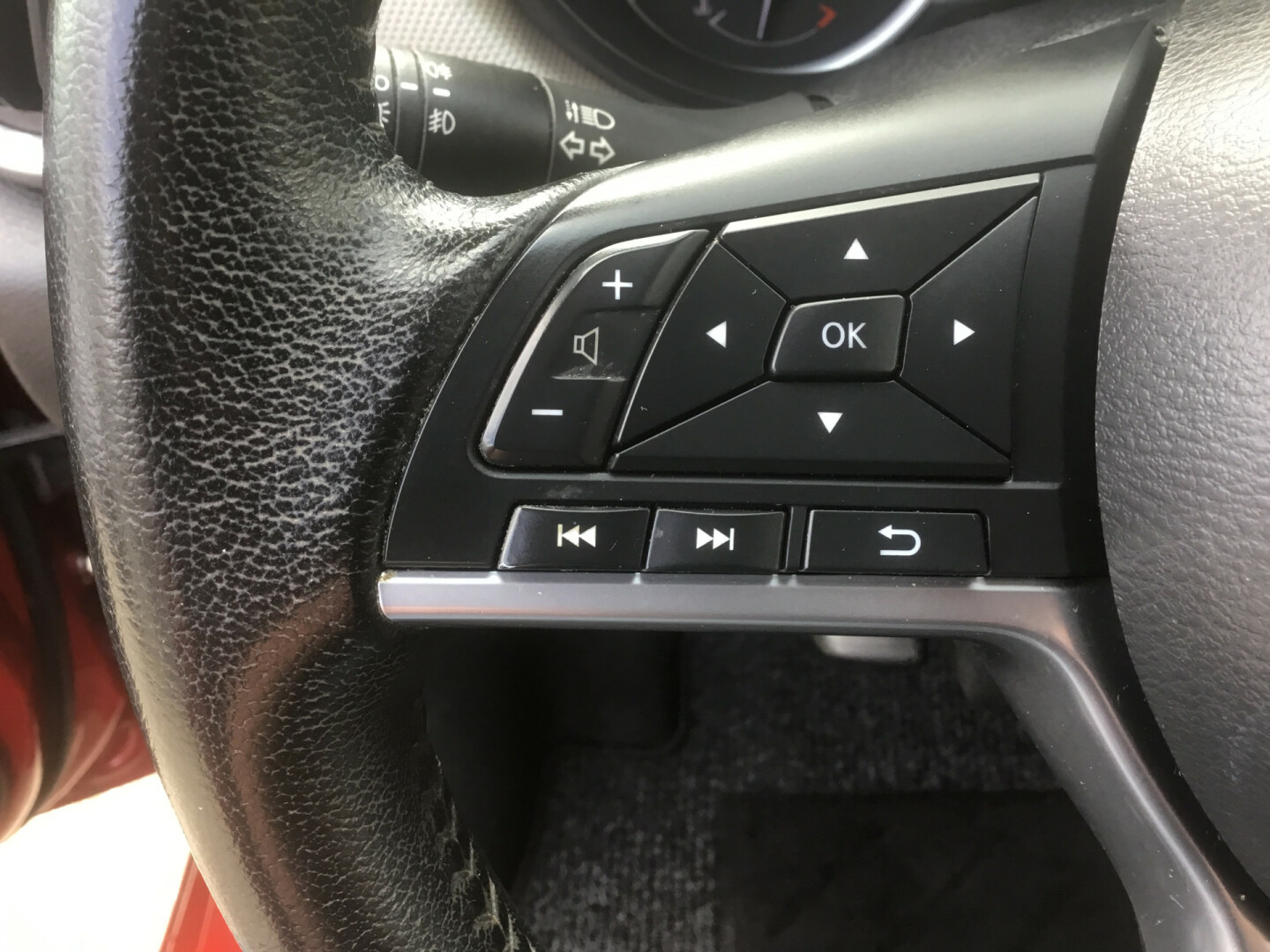 Nissan-Micra-13